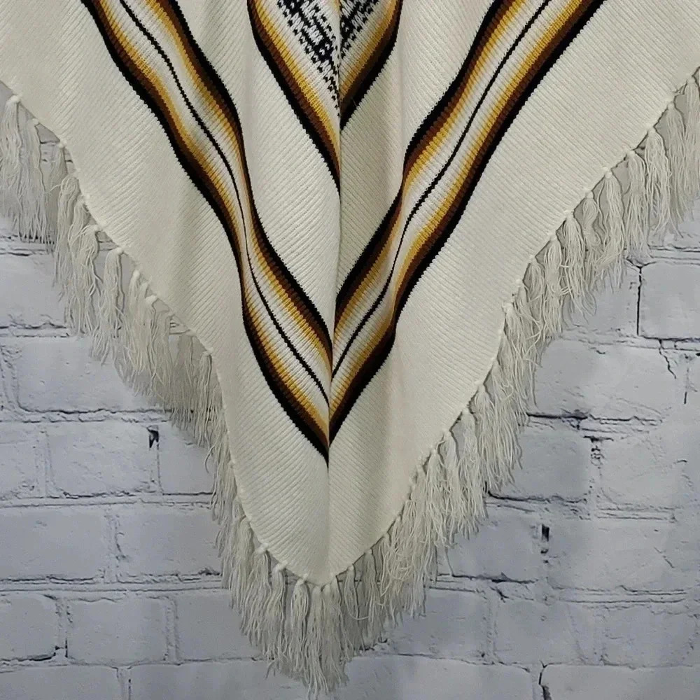 Vtg 70s Ethnic Fringed Mexican Boho Hippie Poncho Sweater Cape Jacket Blanket - Picture 10 of 10